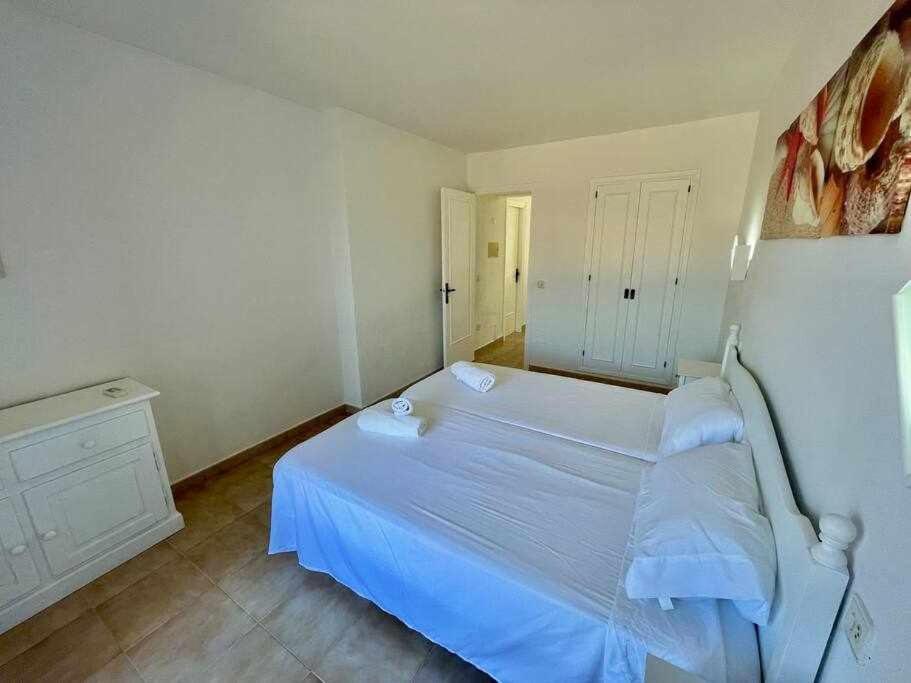 Pura Vida Apartamento Con Piscina Cala'N Blanes  Exteriör bild